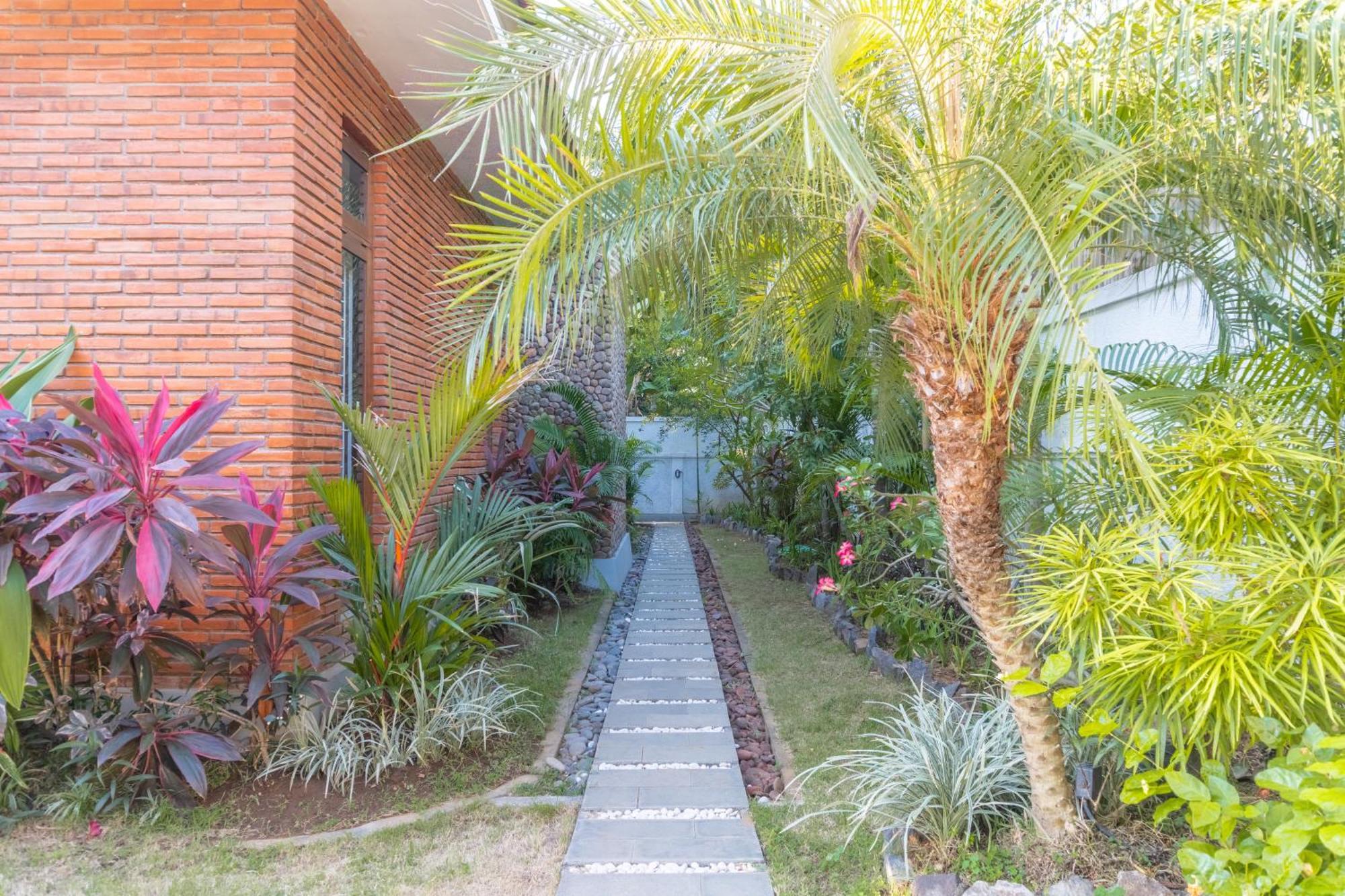 Dani Private Villa - 2Br Private Pool Villa In Tejakula North Bali Gretek Exterior photo